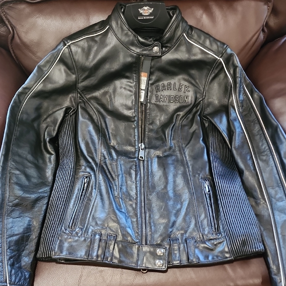 Harley-Davidson Women's Sleek Black Leather Jacket